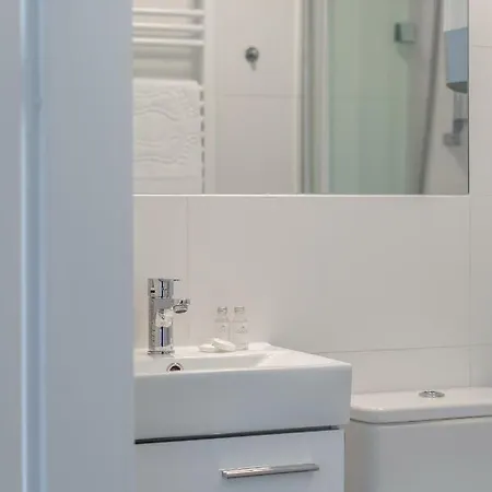 Cosy Apartments At The Ghetto Heroes Square By Apart Service Apartament *