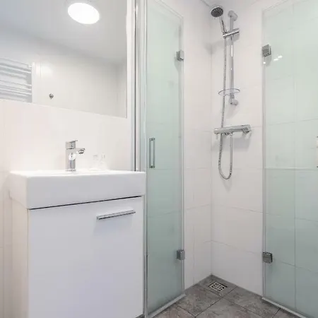 Cosy Apartments At The Ghetto Heroes Square By Apart Service Kraków